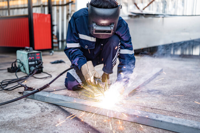 Immigrate To Canada As A Welder Or Machine Operator: All You Need To Know
